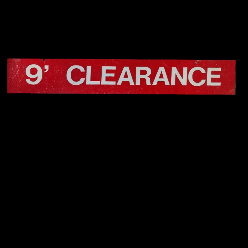 Red 9' Clearance Sign 9 Foot Clearance Metal Sign